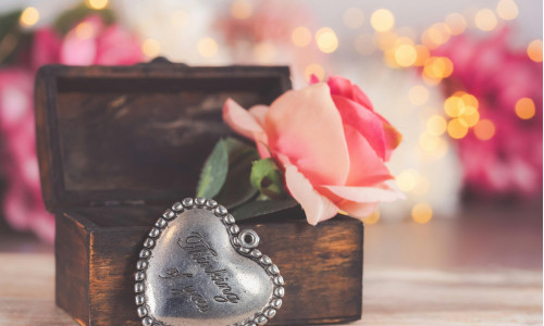 ALTAR FOR LOVE CRYSTALS