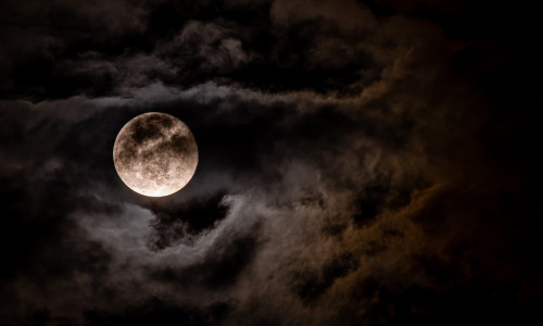 FULL MOON RITUALS FOR AURA CLEANSING